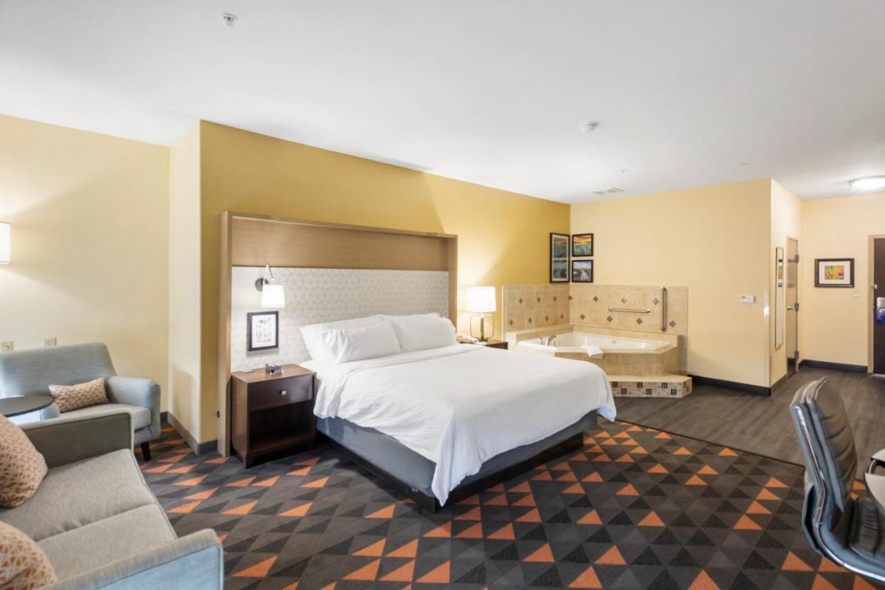 Holiday Inn Hotel & Suites Waco Northwest By Ihg Беллмид Экстерьер фото