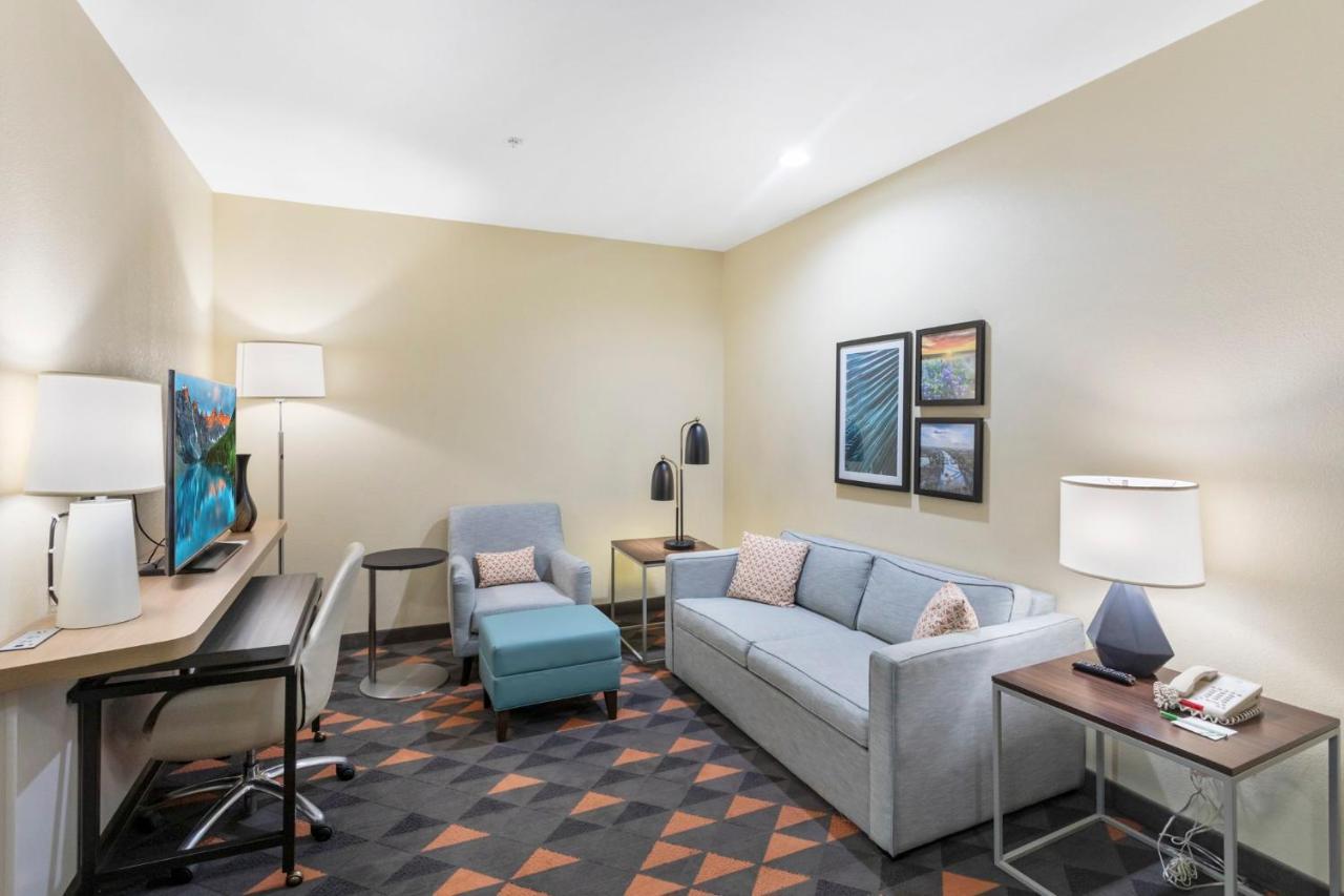 Holiday Inn Hotel & Suites Waco Northwest By Ihg Беллмид Экстерьер фото