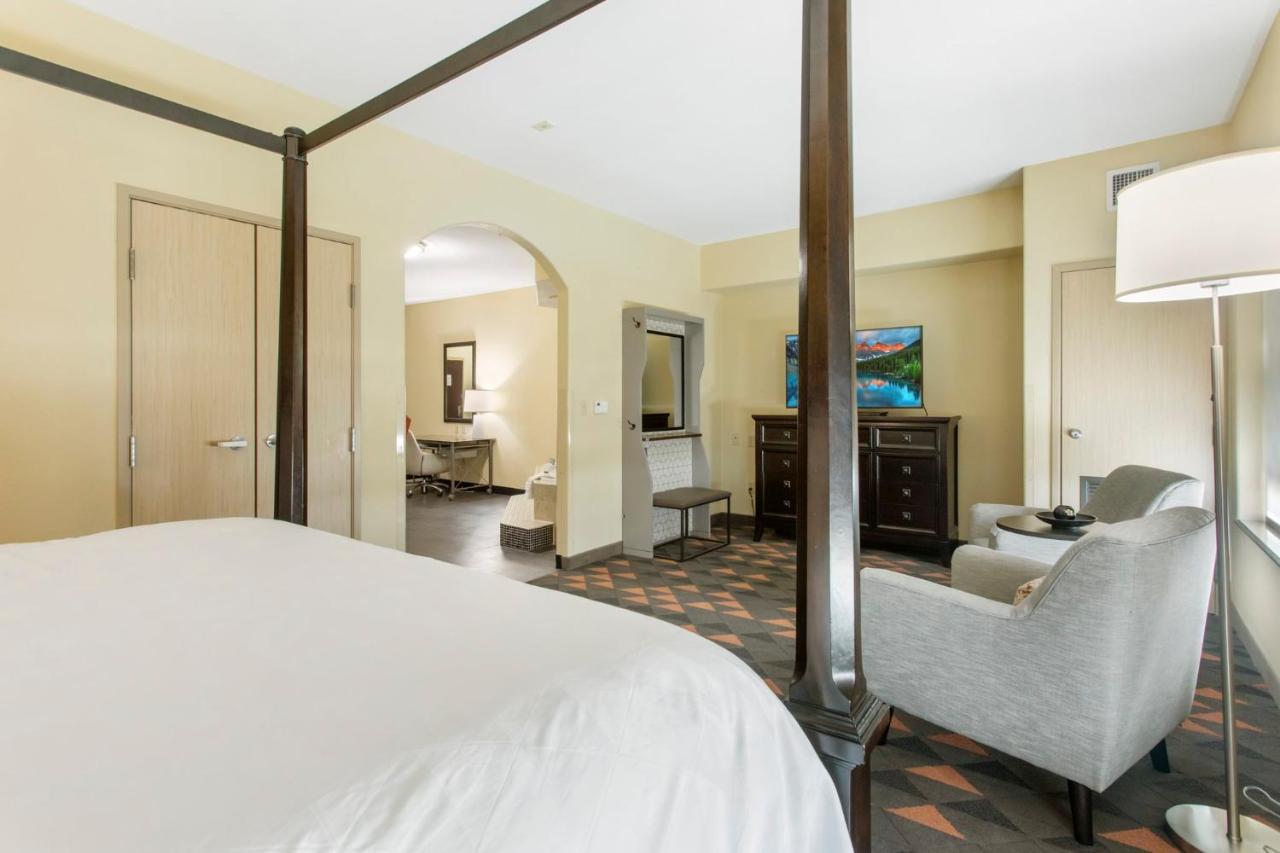 Holiday Inn Hotel & Suites Waco Northwest By Ihg Беллмид Экстерьер фото