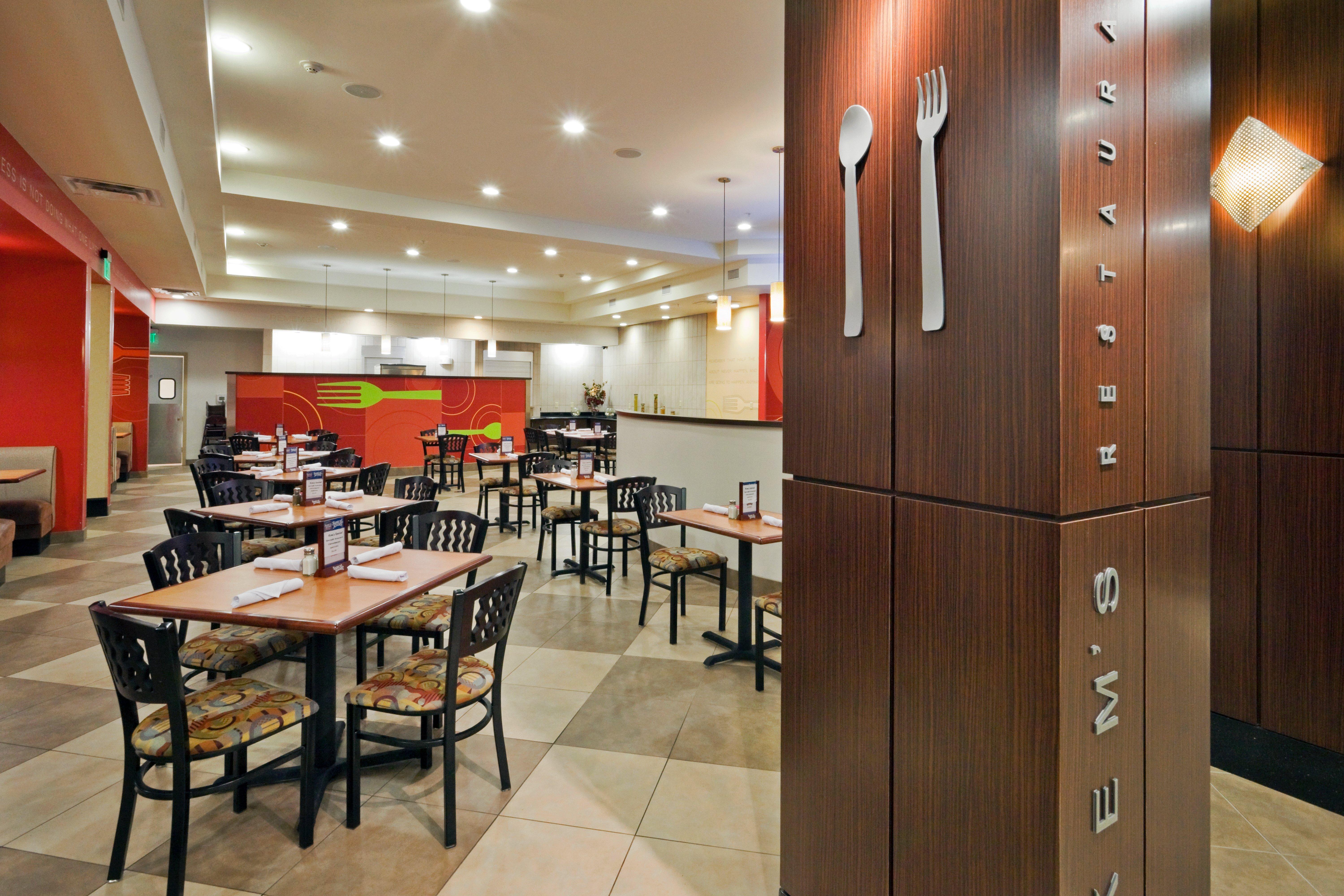 Holiday Inn Hotel & Suites Waco Northwest By Ihg Беллмид Экстерьер фото